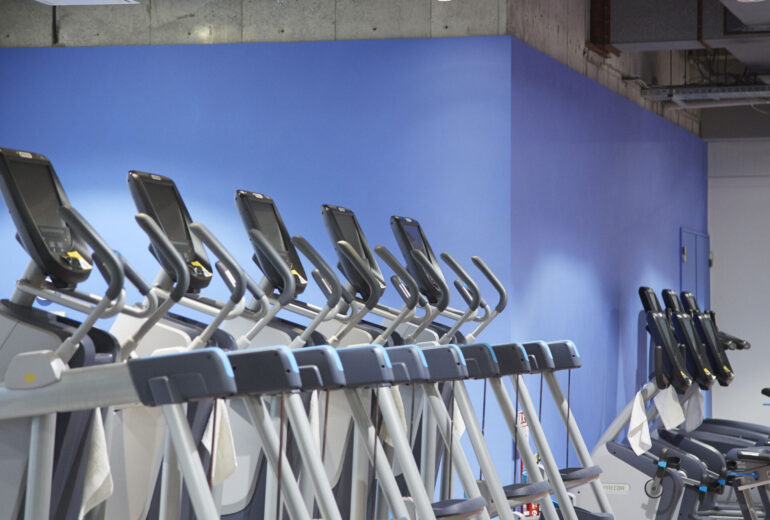 B-fit SPORTS CLUB 千里中央